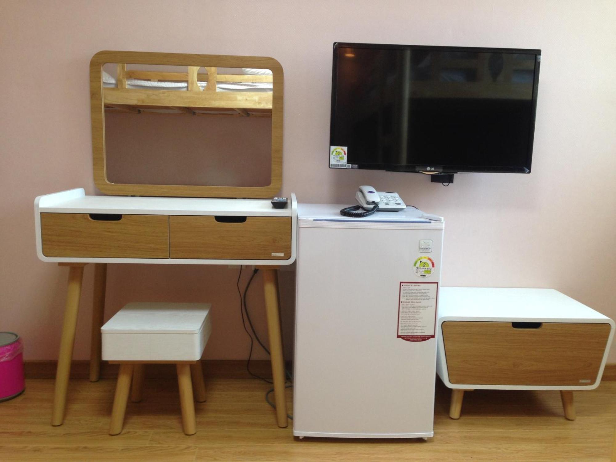 Jeju R Hotel & Guesthouse Экстерьер фото