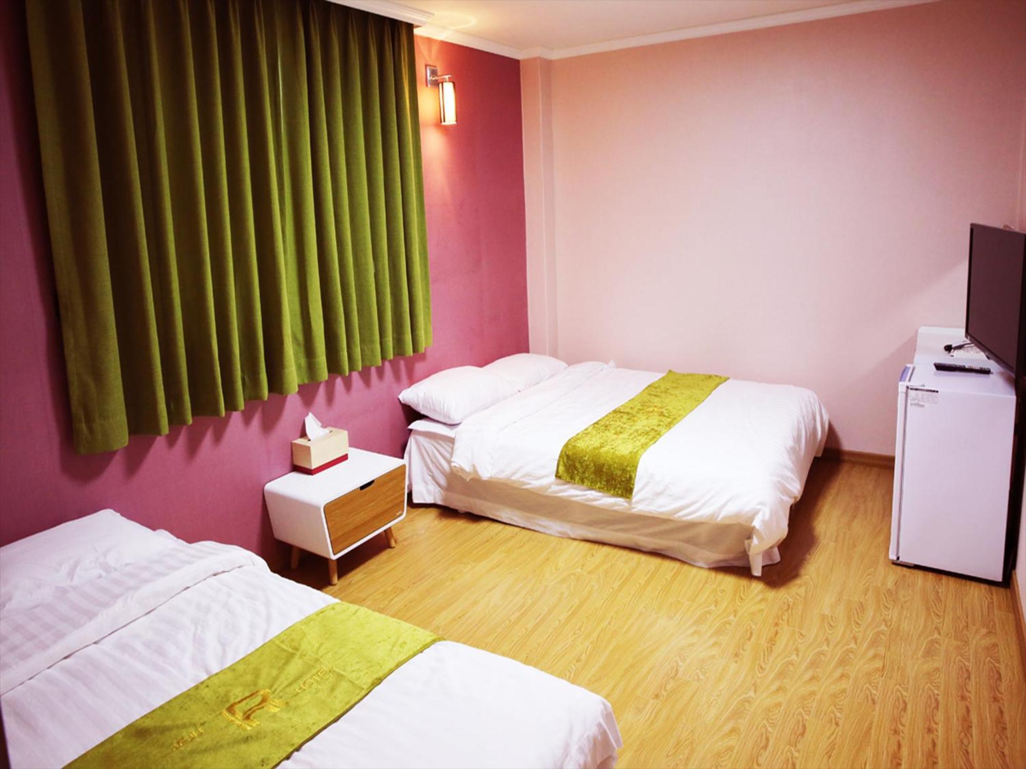 Jeju R Hotel & Guesthouse Экстерьер фото