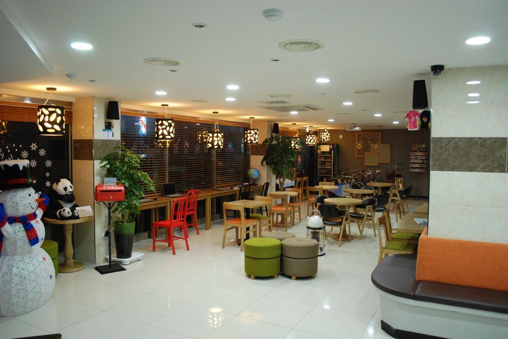Jeju R Hotel & Guesthouse Экстерьер фото